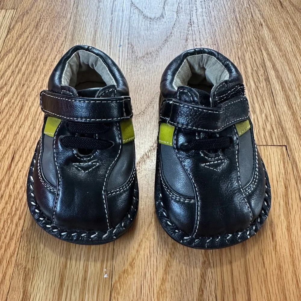See Kai Run Leather Baby Sneakers size 3